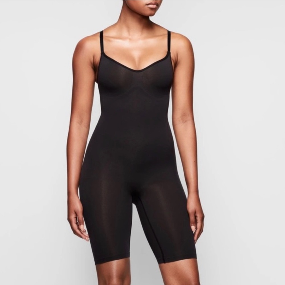 Set Of 2 SKIMS Scultping Body Suit Size L/XL/ skims Tummy Control Thong